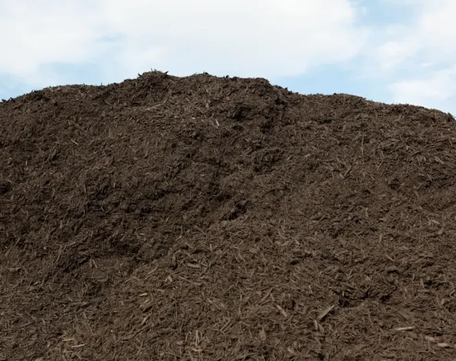 brown mulch pile